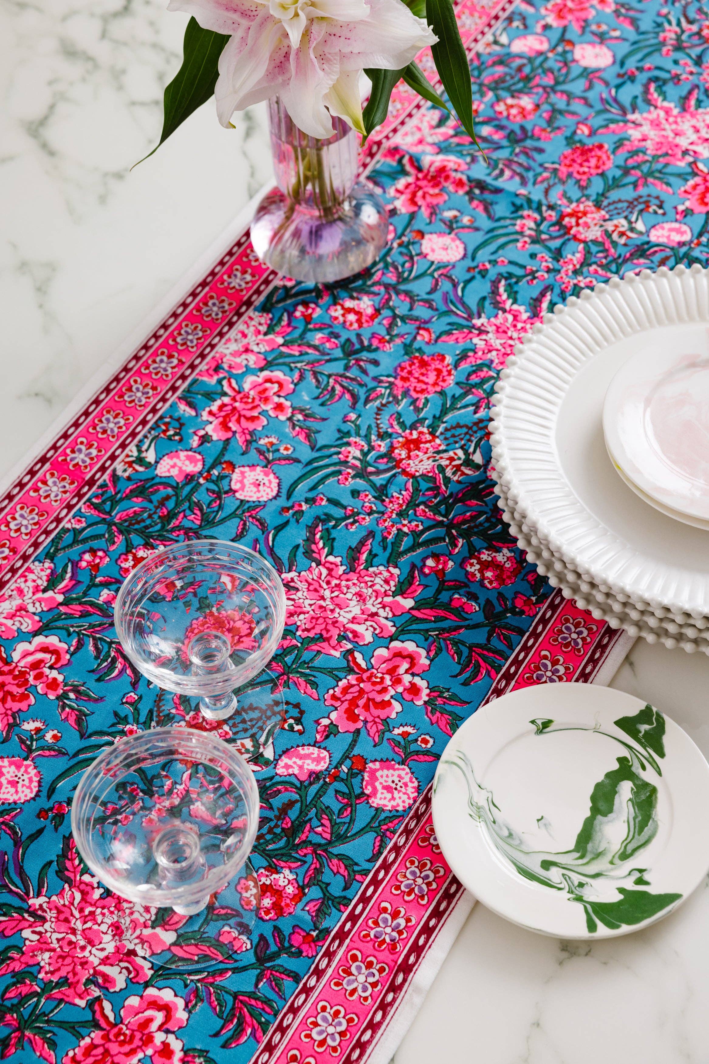 Daphne Table Runner